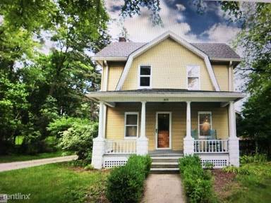 Main picture of 225 Monroe St