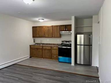 Main picture of 40 Prospect Ave