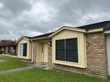 Main picture of 5830 Meadow Way