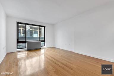 Main picture of 30 W 18th St
