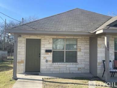 Main picture of 1004 S 33rd St