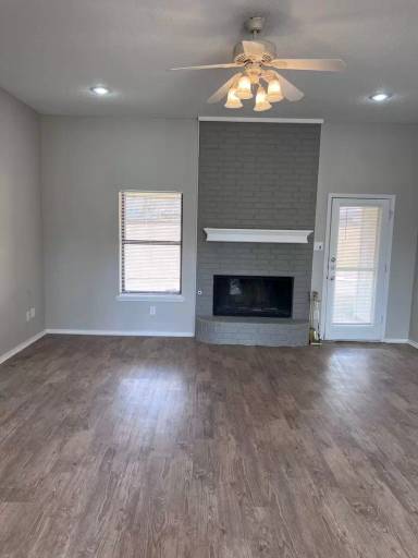 Main picture of 9614 Chicago Ave