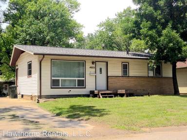 Main picture of 4033 Niles St
