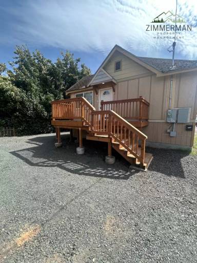 Main picture of 1570 W 11th Ave