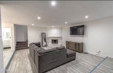 Main picture of 9406 Summerhill Ln