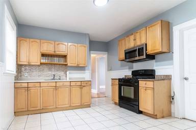Main picture of 10 Saint Marks Rd