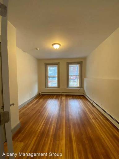 Main picture of 343 Madison Ave