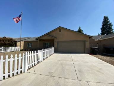 Main picture of 3439 E Grove Ave