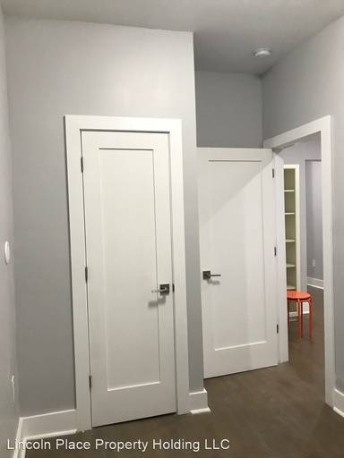 Main picture of 292 Lincoln Pl