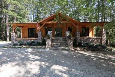 Main picture of 2 Ridge Cabin Rd
