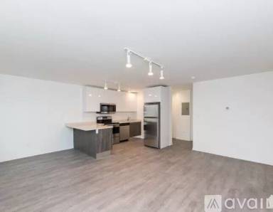 Main picture of 940 Winona