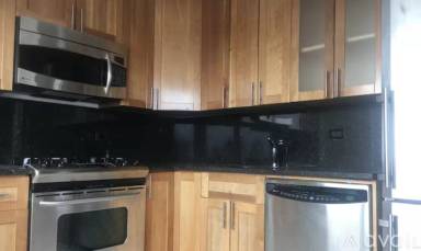 Main picture of 395 E 34th St