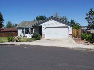 Main picture of 3220 NE Woodbury Ct