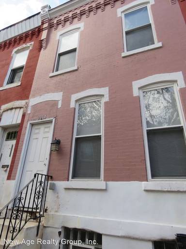 Main picture of 2004 N Cleveland St
