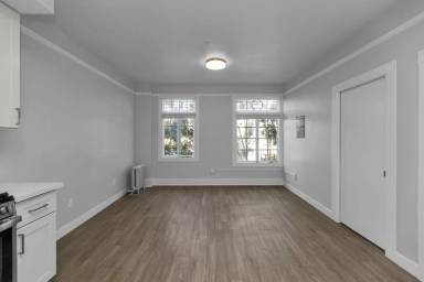 Main picture of 1130 Larkin