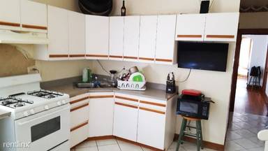 Main picture of 4014 W Cornelia Ave