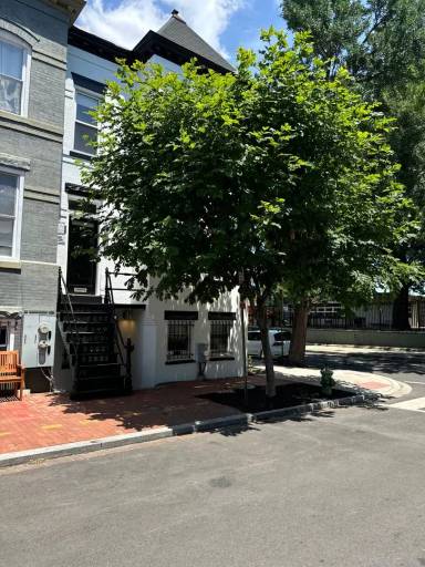 Main picture of 201 Morgan St NW