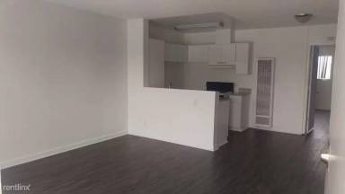 Main picture of 6721 Riverton Ave
