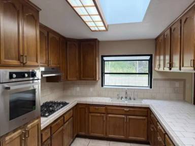 Main picture of 1609 Grove St