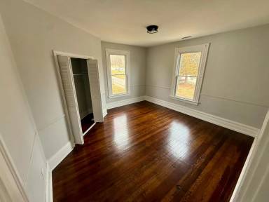Main picture of 317 Grove St