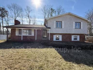 Main picture of 4924 Stonington Rd