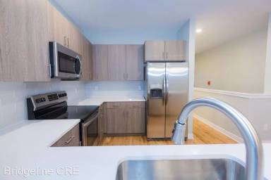 Main picture of 2039 N College Ave