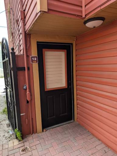 Main picture of 705 W Bay St