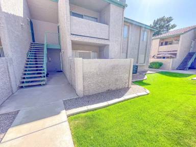 Main picture of Woodglen Square