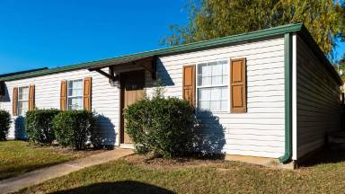 Main picture of 215 Hartfield Rd