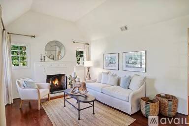 Main picture of 2423 Chapala St
