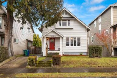 Main picture of 7032 N Lancaster Ave