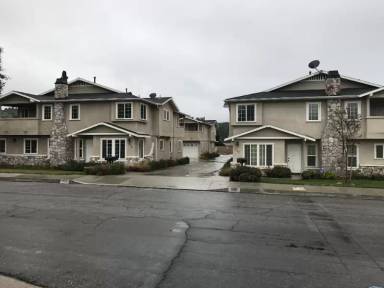 Main picture of 572 E Lemon Ave