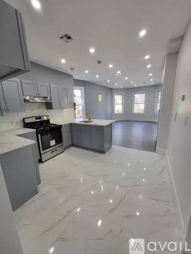 Main picture of 360 N Grove St