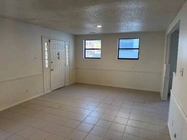 Main picture of 607 Tenny Ave