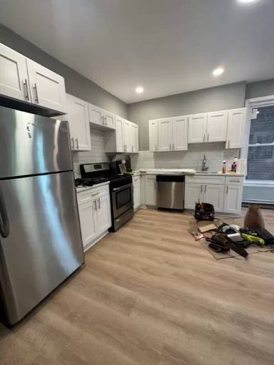 Main picture of 942 State St