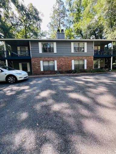 Main picture of 581 Holyoke Ct