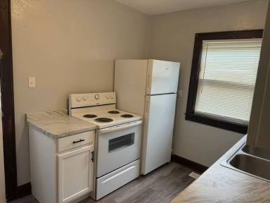 Main picture of 7109 Willow Ave