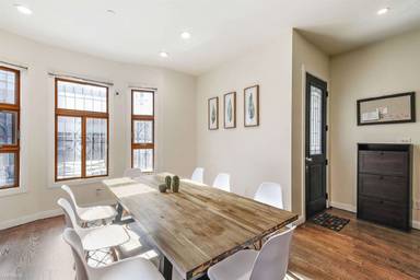 Main picture of 1326 Larkin St