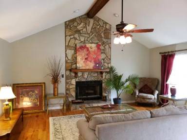 Main picture of 1430 Canterbury Ct SE