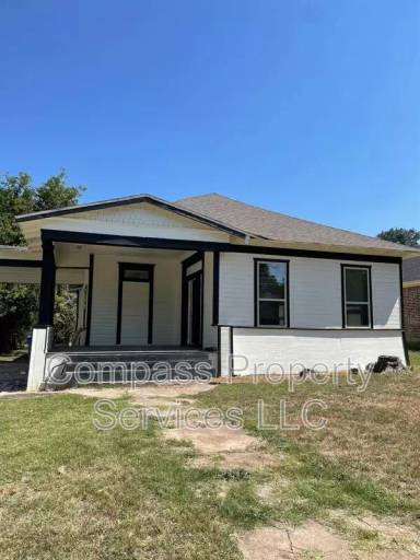 Main picture of 2118 Parrott Ave
