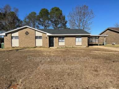 Main picture of 2745 N Wallace Dr