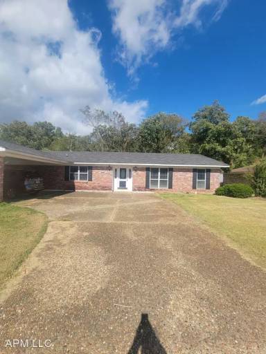 Main picture of 42 W Elmwood Dr