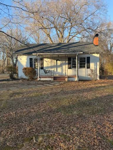 Main picture of 435 E Meadow Rd
