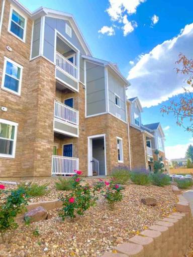 Main picture of 1861 S Dunkirk St