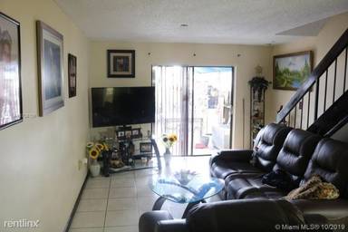 Main picture of 11741 SW 18th St