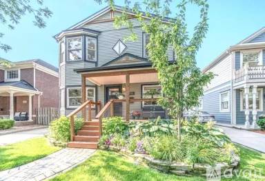 Main picture of 986 Smith Ave