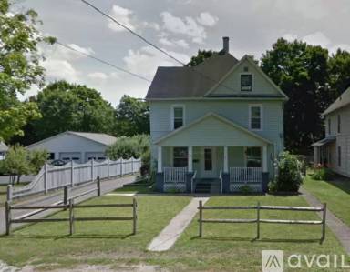 Main picture of 82 Hudson St