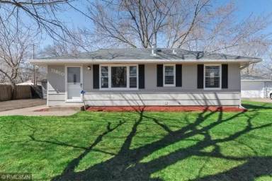 Main picture of 11800 Magnolia St NW