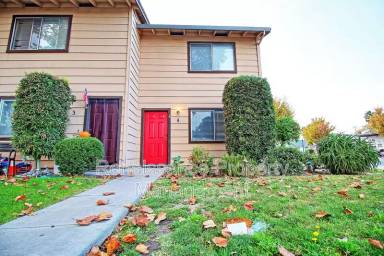 Main picture of 949 F St