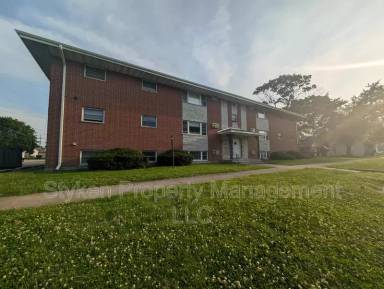 Main picture of 390 W Walnut St